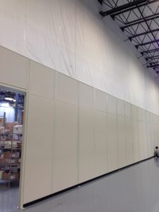 Warehouse dividing wall
