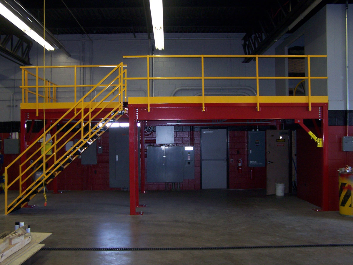 2004-01-02-14.51.53 KABTech Warehouse Mezzanines Increase Efficiency